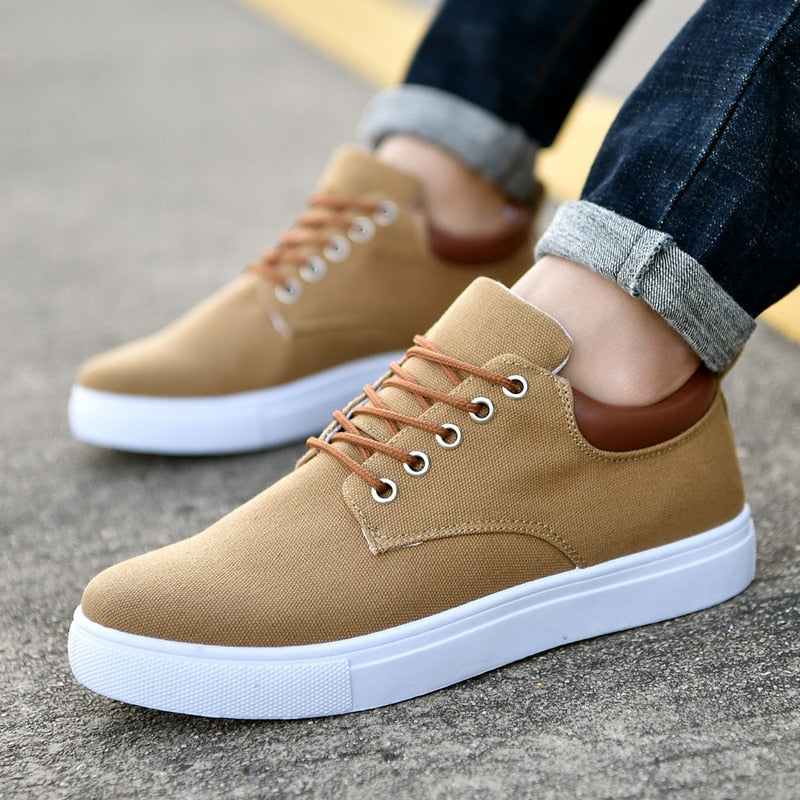 Magnus - Blokes' Trainers with a Crisp White Sole
